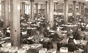 1938 Business Office Detroit News Detroit MI detail OM.jpg (318171 bytes)